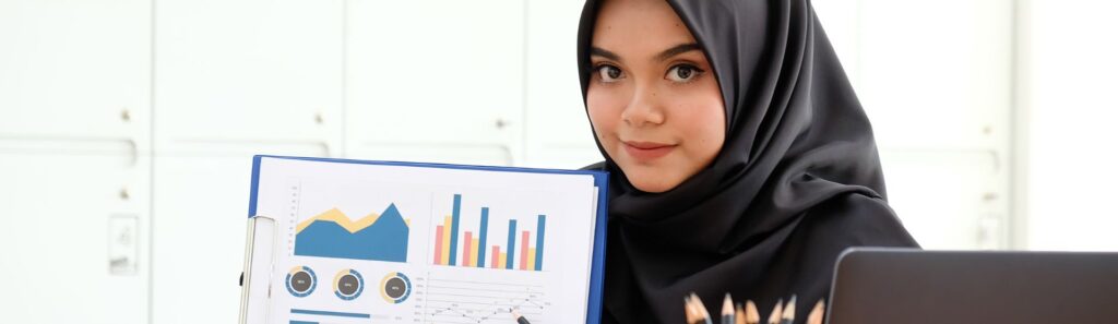 Découvrez le voyage du héros du bon gestionnaire musulman et apprenez à gérer vos finances selon les principes islamiques pour atteindre l'harmonie financière et spirituelle.